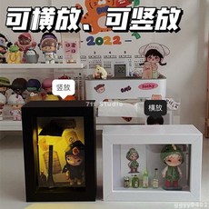 娃娃の家 盲盒收納相框 展示架立體中空木質擺臺公仔手辦小野diy創意畫框 娃娃相框展示盒 娃娃展示框 透明收納相框, 1個