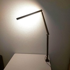 IKEA HALLBY LED 檯燈，觸控調光夾式長臂桌燈，可調角度工作燈, 黑色