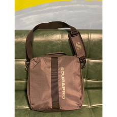 SCUBAPRO Definition Regulator Bag 10L 調節器包 收納包 全新現貨，潛水調節器保護，多隔層設計方便收納