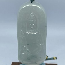翡翠觀音吊飾，觀音菩薩保平安吊墜，精雕細琢，吉祥如意，隨身守護