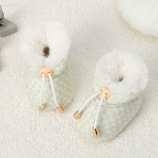 嬰兒保暖鞋，加絨加厚，柔軟舒適