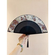 墨影花箋 絲綢摺扇, 如圖所示, 1個