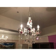 鄉村玫瑰花朵鍛鐵吊燈，浪漫花朵造型，營造溫馨居家氛圍，堅固耐用，適用於多種室內風格