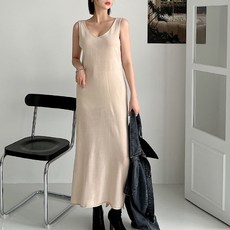 針織女款無袖透視後開衩針織長版毛圈布連身裙, 燕麥色