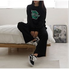 SOON2DLE 女性D徽標開放式貿易集