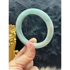 Westcott 飄花翡翠玉鐲 57.3mm 翡翠A貨, 1個