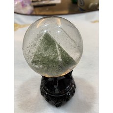 晶體清透全內包 千層巴西綠幽靈金字塔水晶球 (無補), 1個, 188g