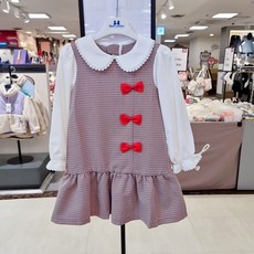 쁘띠앙팡 산본점 @봄가을초특가세일@ 고급스런 소재감에 러블리한 스타일로 예쁘고 편하게입는 모리에일리원피스에요^^ 깔끔하고 단정한 데일리룩