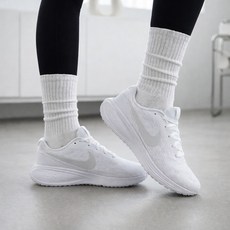 나이키 레볼루션8 화이트 완전 가벼운 여성 러닝화 가성비 데일리슈즈 신발물티슈증정
