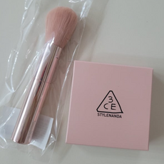 [기획] 3CE 쓰리씨이 페이스 블러쉬 본품 + 글로우 멀티 유즈 브러쉬(증정) 수채화블러셔 실키슬라이딩 모공블러, 1개, NUDE PEACH 누드피치