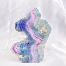 мσσи_нασ ᙏ̤̫͚ 黃4 螢石片 微透 漸層 帶狀千層 帶彩虹光 （送支架）紫螢石 綠螢石, 1個