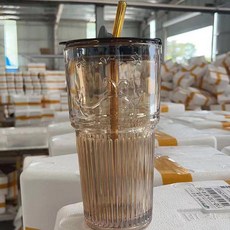 琥珀色浮雕金魚杯帶蓋吸管學生辦公水杯, 1個, 1衹琥珀色浮鵰金魚盃