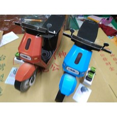 【玉華香舖】紙紮Gogoro 台製機車 附行照及鑰匙及電池 電動機車 紙紮機車 往生用品 清明祭拜, 1個, 紅