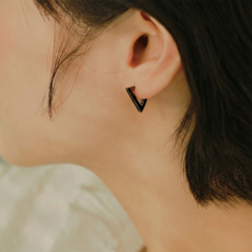 남녀공용 써지컬스틸 삼각 원터치 귀걸이