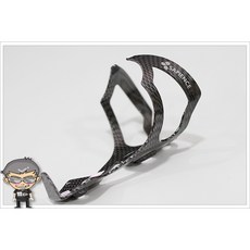 SAPIENCE鋁合金仿卡夢色飛鷹造型水壺架，輕量堅固，時尚外觀，單個240元, 1個