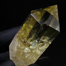 彩虹光雙尖黃水晶柱 送底座 主石尺寸：84*40mm, 1個