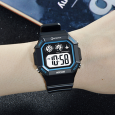 LABTZ 남여공용 컴팩트 디자인 스퀘어 스포츠 우레탄 밴드 디지털 전자 손목시계