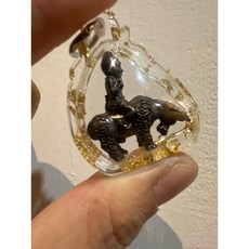 古曼童騎聖牛 2565 阿贊扁 招財 擋災避險 佛牌 聖物