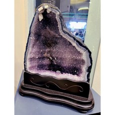 烏拉圭紫水晶晶洞 75.55KG, 1個