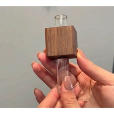우드 시험관 꽃병, 나무