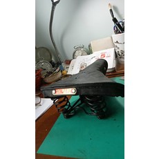 自行車 鞍座 豬皮 黑色 12根簧, 如圖所示, 1個