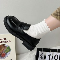 여성용 발편한 캐주얼로퍼 가죽 플랫슈즈 부드러운 밑창 슬립온 봄가을 겨울 스타일 블랙 로퍼 편안한 착용감 데일리 슈즈