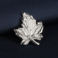 時尚水晶胸針領針男士西服胸花西裝胸章個性潮流徽章配飾禮盒裝銀色楓葉胸針領針【銅材質/合金