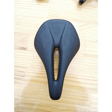 自行車鞍座 舒適款 加厚 中空設計 短鼻坐墊, 如圖所示, 1個