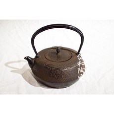 佐和陶瓷餐具批發 鶴龜1.8L南部鐵瓶-日本製 南部鐵器 鐵壺 水壺 煮水 鐵器, 1個, 1.8L