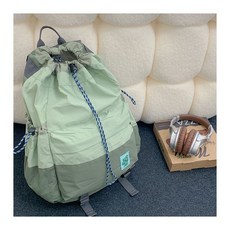 森系時光抽繩羽毛球雙肩包運動輕便男女款束口登山包大學生上課包, 關注店鋪收藏包包送徽章送綠色