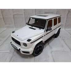 NZG Mercedes AMG G 63 4x4² Standard 1:18 模型 極地白, 1個