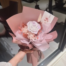 永生花束 情人節花束 生日花束 永生玫瑰附提袋丨情人節花束 / 告白花束 / 生日花束 / 紀念日, 粉珠閃耀