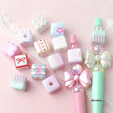 비즈아이 [6718-01]아크릴비즈 볼펜꾸미기 볼꾸재료 핑크큐브 14mm 랜덤발송 1개
