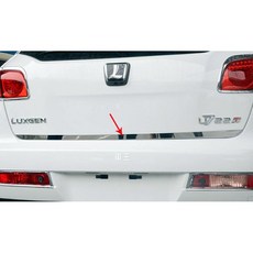 【車王汽車精品百貨】納智捷 Luxgen SUV7 U7 尾門飾條 後門飾條 後車箱裝飾條 防刮飾條, 1個
