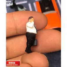 Race Medal 1:64 人偶模型 - 修理改裝廠場景 抽菸男 歌手 背包客 胖老闆 - 共15款, H款 胖老闆, 1個