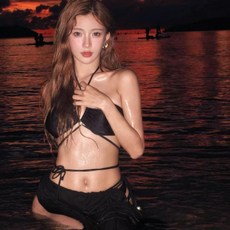 新款純欲抹胸掛脖比基尼海邊度假風長裙分體泳衣女