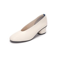 무크 엠. 소가죽 스킨 펌프스 화이트 516323103AY 2755901