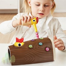 파스텔숲길 아기자석장난감 아기딱따구리 모이주기