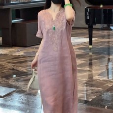 Unique 중년 여성 여름 오버펏 시원한 린넨 자수 롱 반팔 원피스 브이넥 루즈핏 빅사이즈 엄마옷