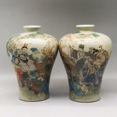 粉彩八仙樂梅瓶一對, 如圖所示