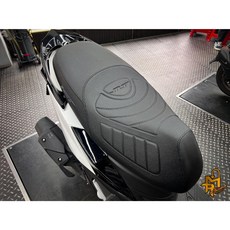 MTRT 機車坐墊 適用 機車椅墊, 1個, 麂皮沙發款 夜光版 無側邊字(買斷),坐墊+置物袋