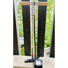 【放肆拜客】鋁木柄立式打氣筒 - 高壓打氣筒, 1個