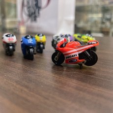 玩具小重機 慣性輪子 跑超快 可站立 機車玩具 小車 賽車, 1個, 不挑色, 不挑色