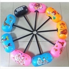 嗨購 小千噸錘熊出沒喜洋洋兒童充氣玩具，戶外玩樂首選，安全PVC材質，輕巧便攜, 1個, 小號彩色 顏色隨機, 小號彩色 顏色隨機