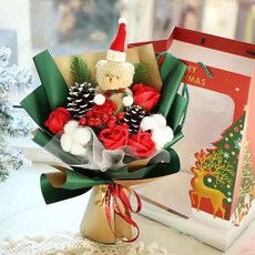畢業花束 畢業小熊花束 棉花松果滿天星乾燥花束 香皂花永生花畢業禮物 (嘉義出貨), 耶誕小熊花束綠色中號 送聖