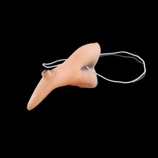 西門町發光派對屋 巫婆鼻, 1個