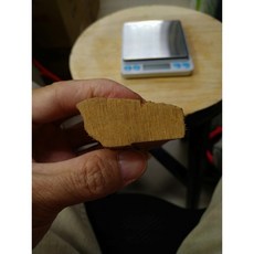 印度老山檀香老料 四十多年原木香材 四剖料 適用於車珠/無事牌/掛件 重374克, 1