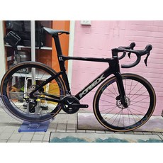 KREX ALONE U1 碳纖維碟煞公路車 搭配Shimano 105 12速油壓機械套件 CD5碳纖維輪組, 1個