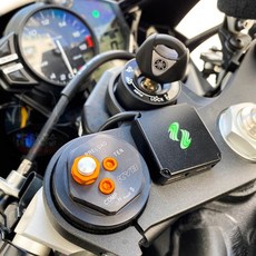 YAMAHA YZF R6 機車充電USB MT07 XSR900 MT09, 1個, 電利得 2孔USB充電器+ACC預留線組