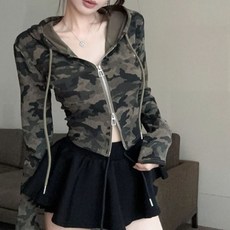 투웨이 밀리터리 슬림핏 카모 크롭 후드집업